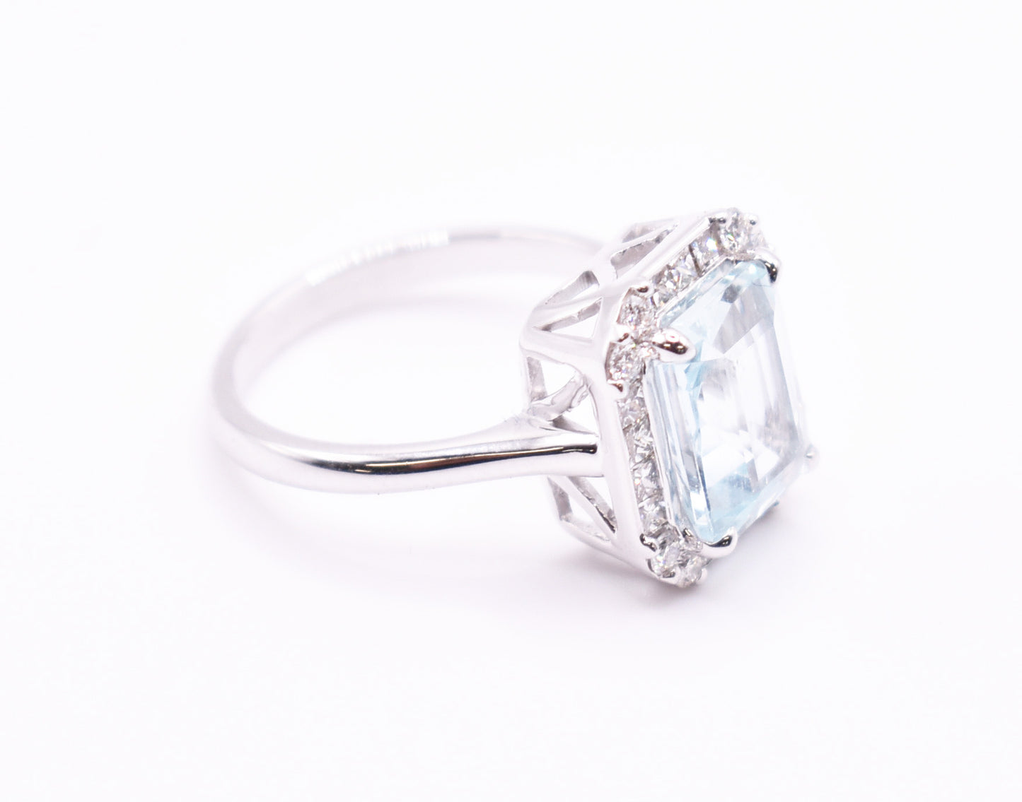 Art Deco Style 18k White Gold Aquamarine & Diamond Ring