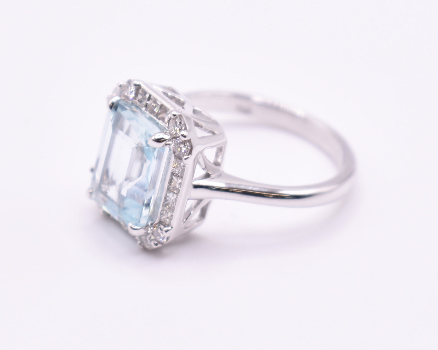 Art Deco Style 18k White Gold Aquamarine & Diamond Ring