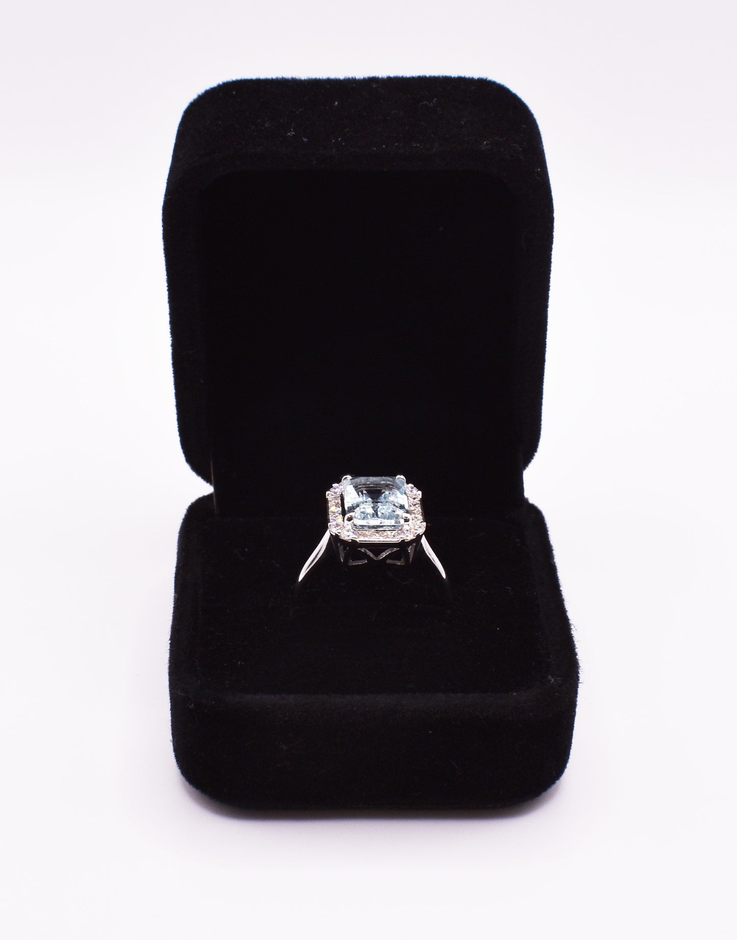 Art Deco Style 18k White Gold Aquamarine & Diamond Ring