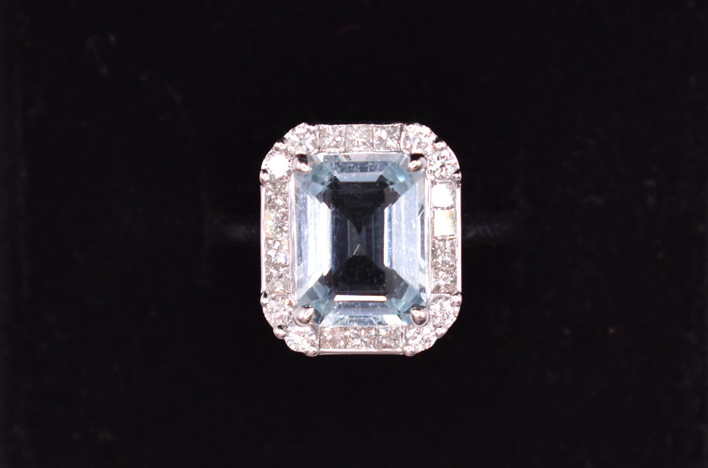 Art Deco Style 18k White Gold Aquamarine & Diamond Ring