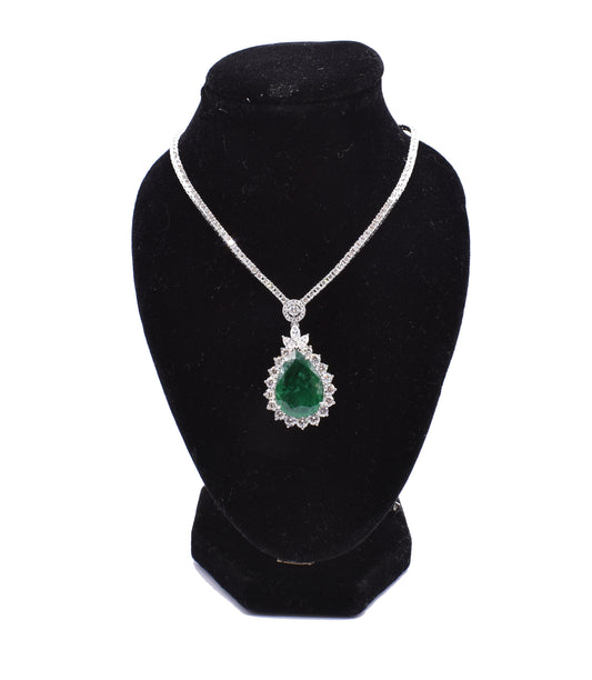 18k White Gold Emerald & Diamond Necklace