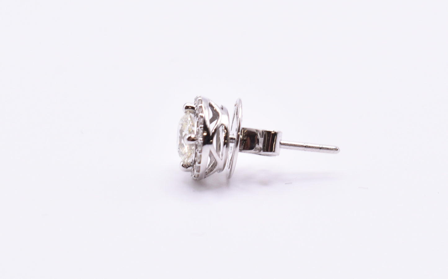 Pair of 18k White Gold Diamond Halo Stud Earrings