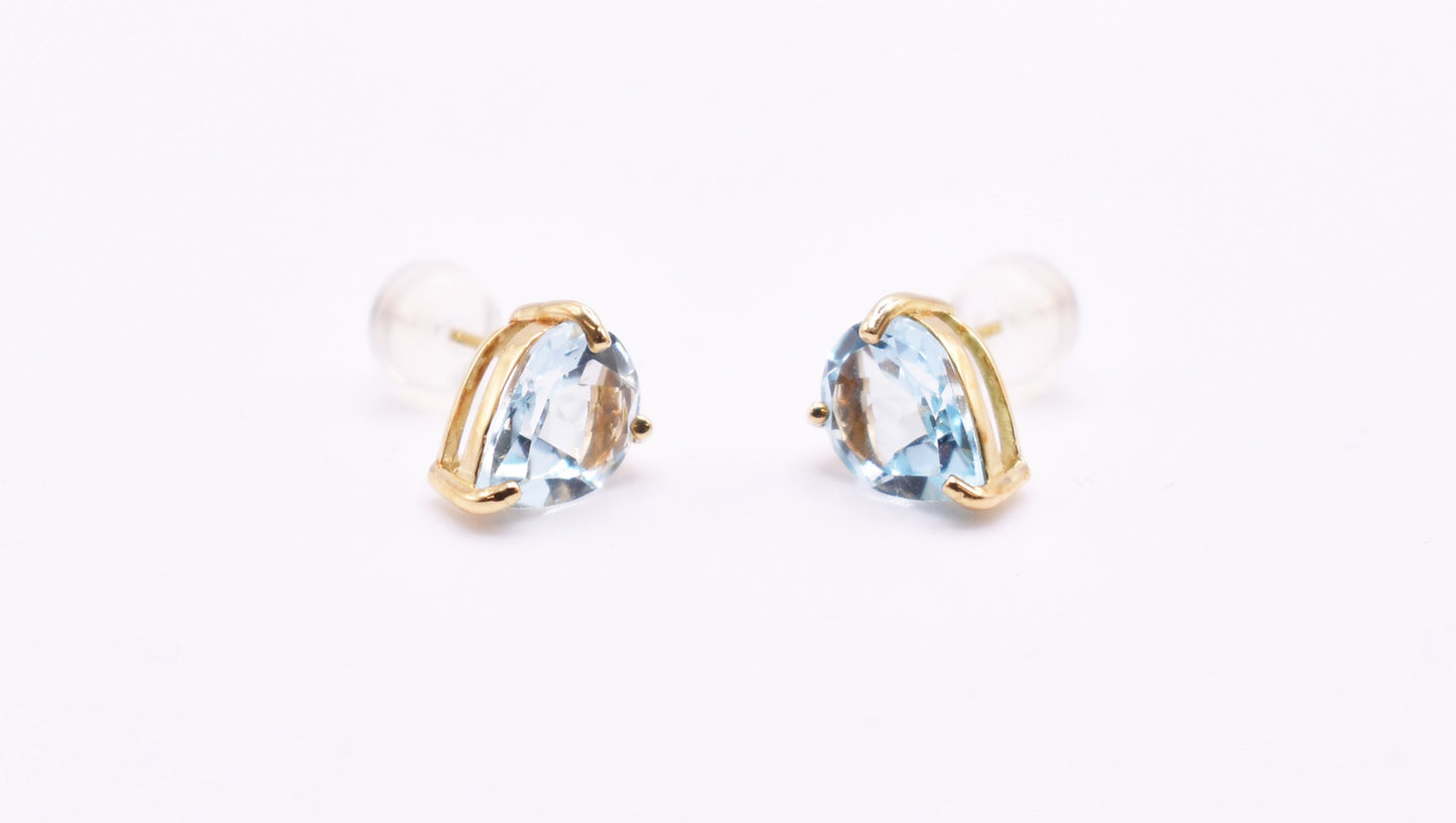 Pair of 18k Yellow Gold Topaz Stud Earrings