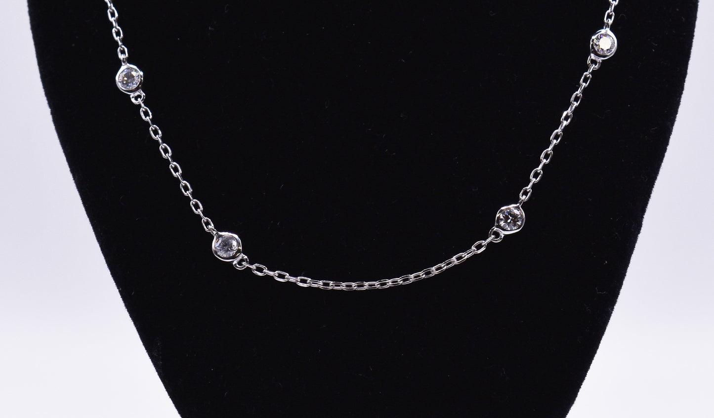 18k White Gold & Diamond Necklace