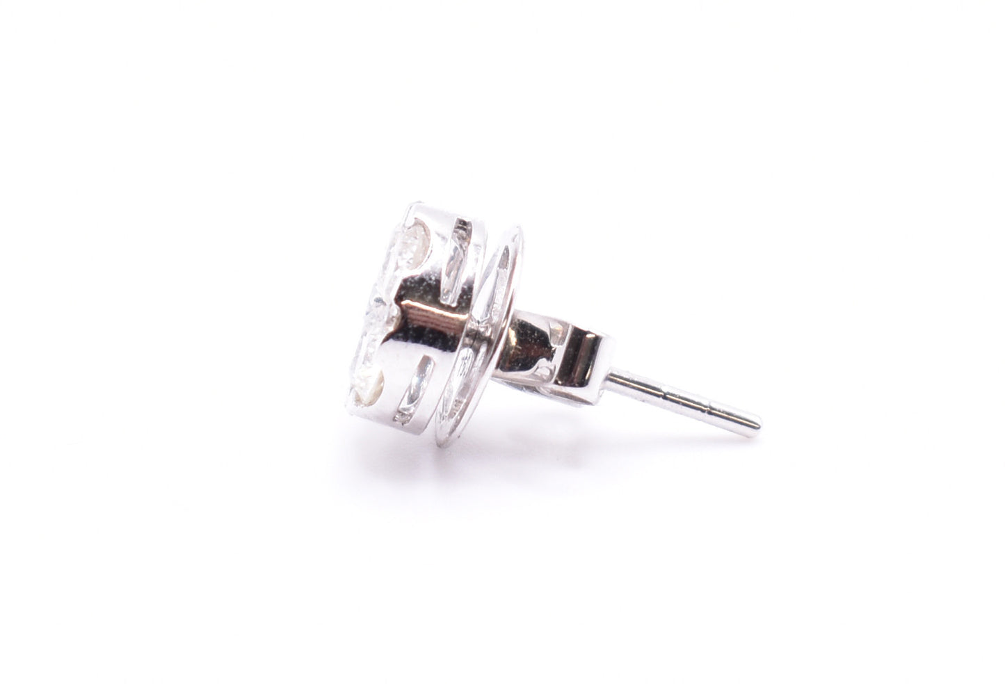 18k White Gold Illusion Diamond Stud Earrings