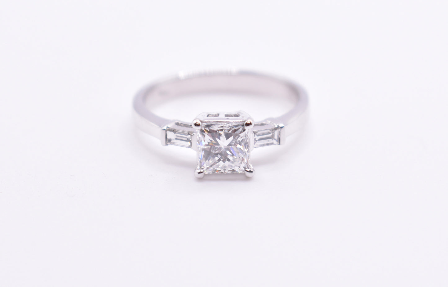 18ct White Gold 1ct Princess Cut Diamond Engagement Ring