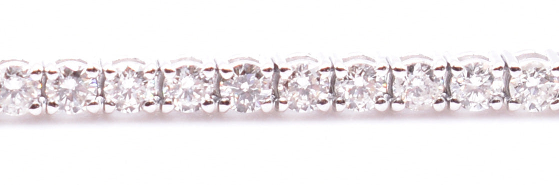 18k White Gold 2.46ct Diamond Line Bracelet