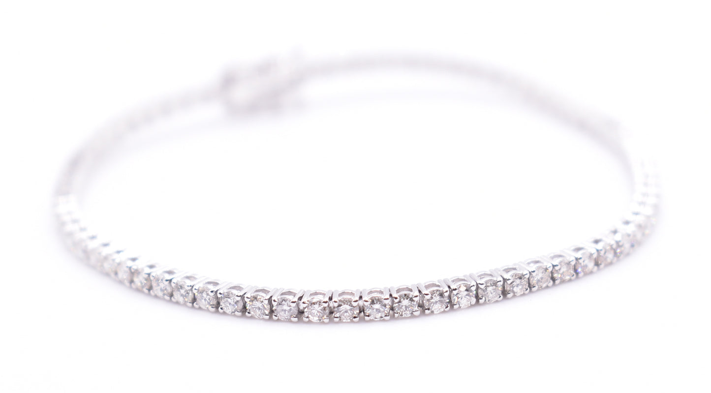 18k White Gold 2.46ct Diamond Line Bracelet