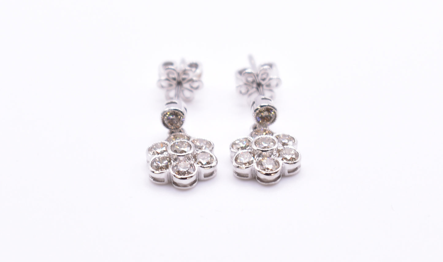 Pair of 18k White Gold Diamond Daisy Drop Earrings