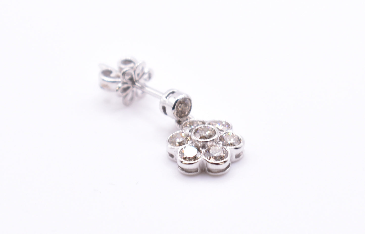 Pair of 18k White Gold Diamond Daisy Drop Earrings