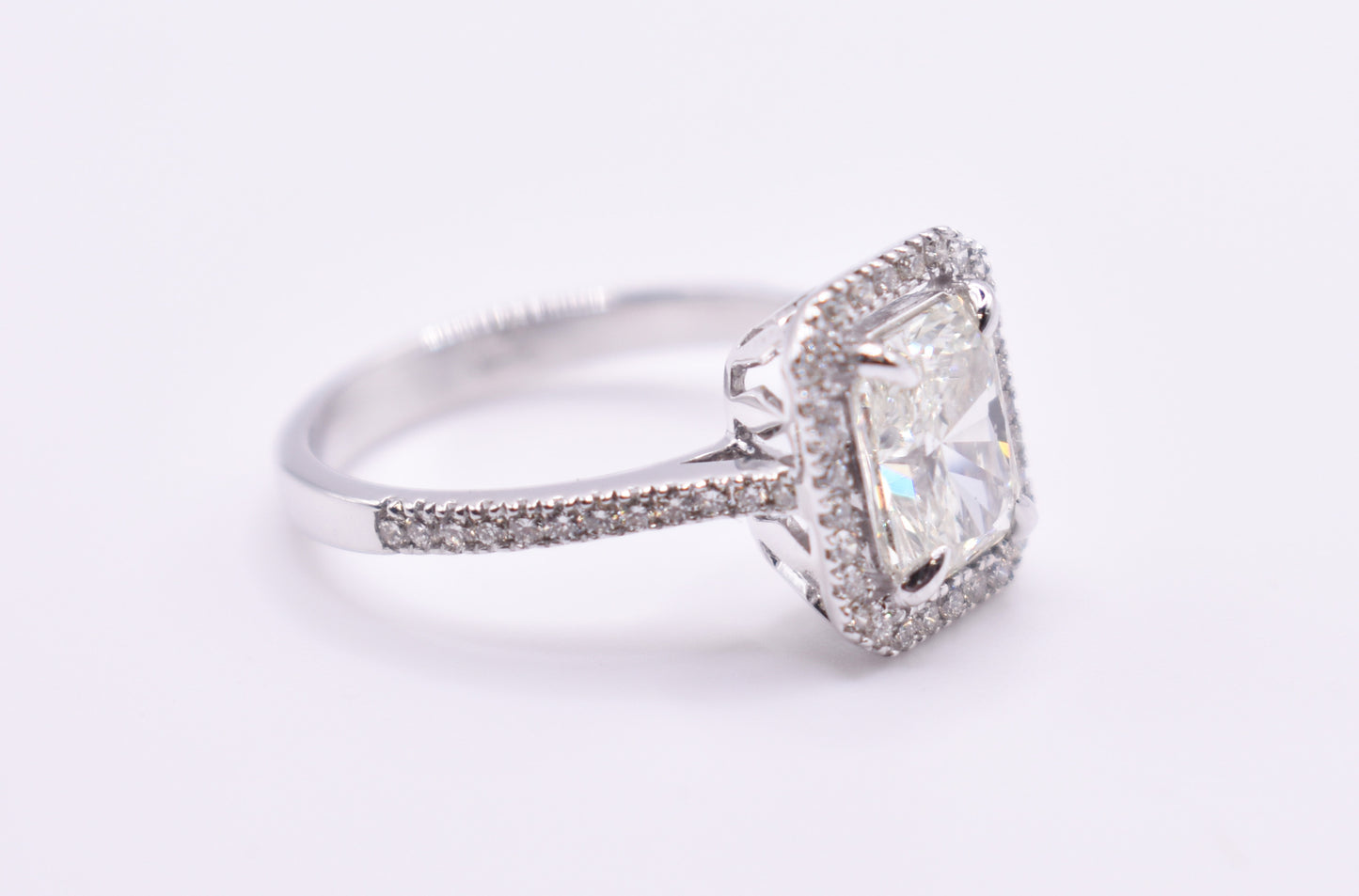 HRD Certified 1.80ct Diamond 18K White Gold Engagement Ring