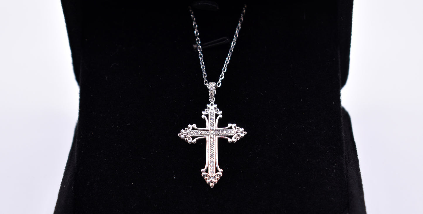 18k White Gold Cross & Chain