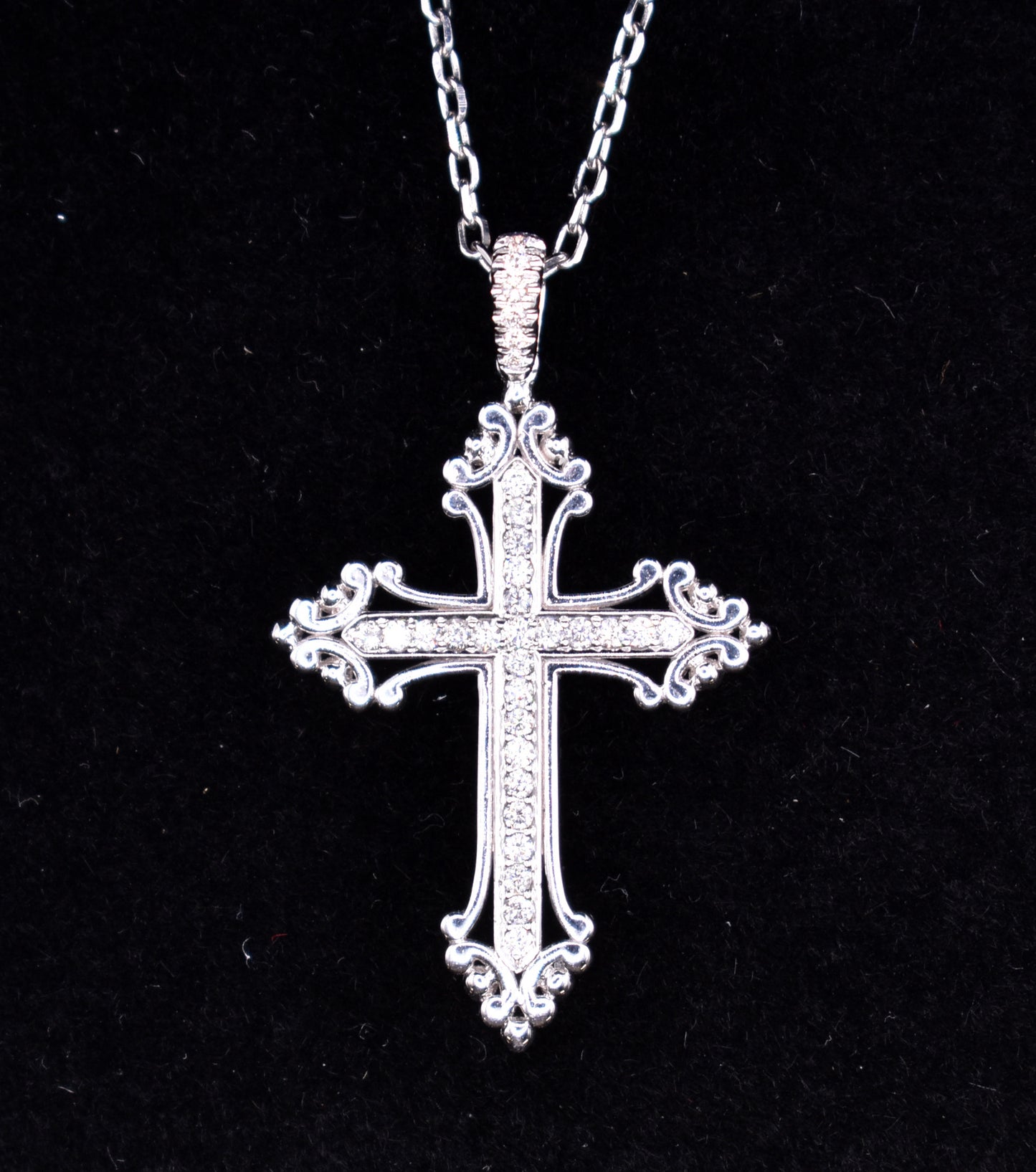 18k White Gold Cross & Chain