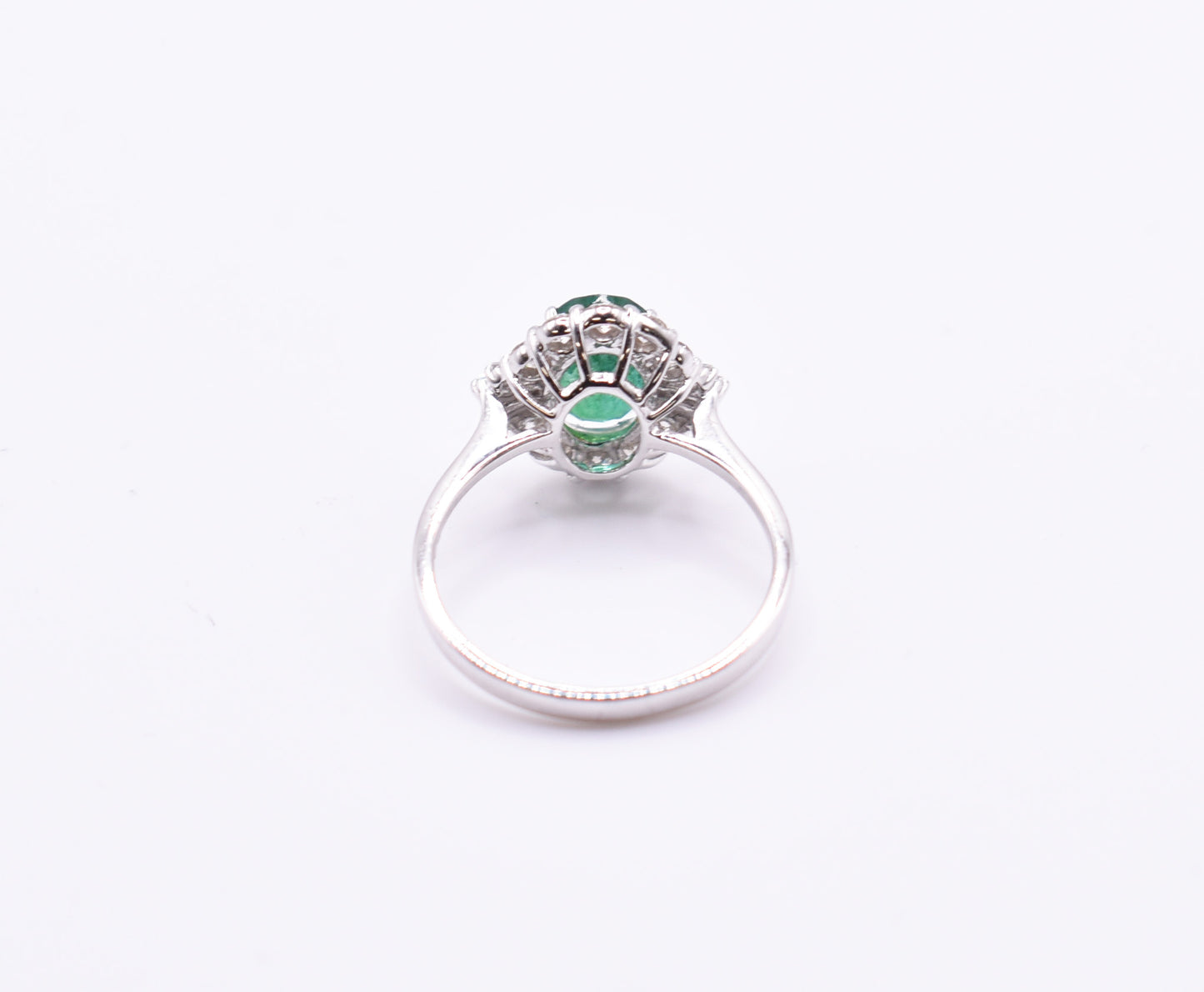 18k White Gold Emerald & Diamond Ring